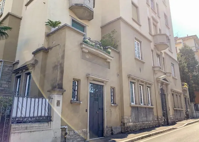 Апартаменты Crispi 7 *